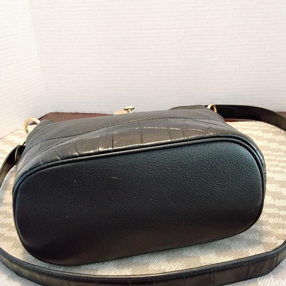 Coach Amber Pebbled Leather With Embossed Crocodile. F-72808 - Picture 7 of 7